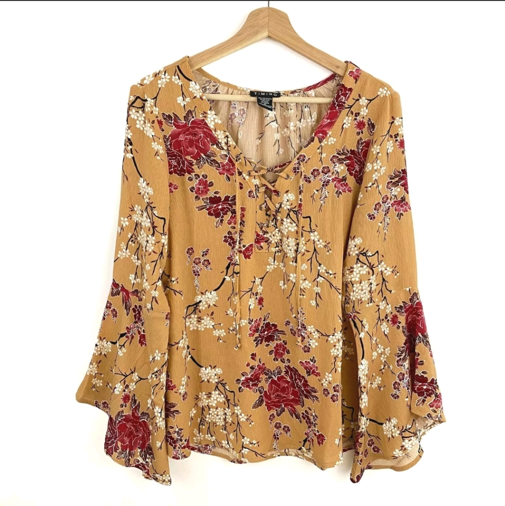 NWOT Timing Floral Boho Long Bell Sleeve Blouse